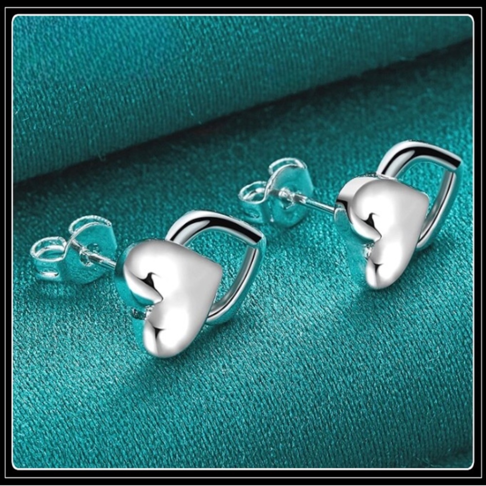 New 925 Silver Double Heart Post Earrings